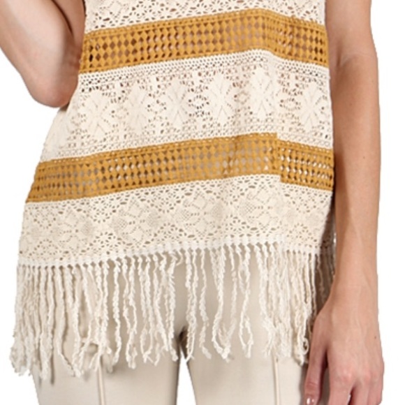 ❗️Clearance ❗️Fringed Crochet Backtie Detail Top - Picture 5 of 6